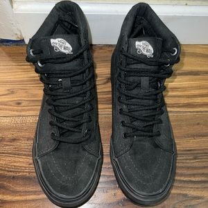 Black Sk8-Hi Vans 6